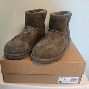 Ugg Women's Classic Mini II